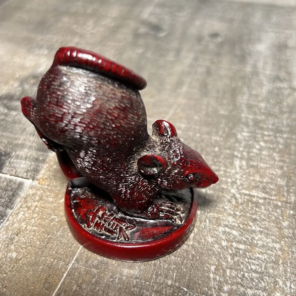 Vintage Dark Red Resin Mouse Figurine - Picture 3 of 5